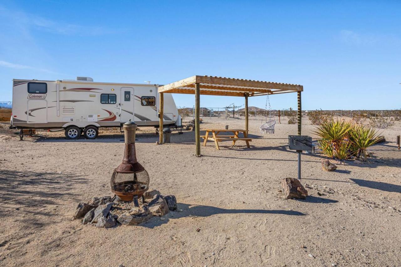 Jt Village Campground - Bunkhouse Joshua Tree Eksteriør billede